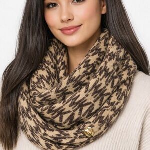 Michael Khors Infinity Scarf